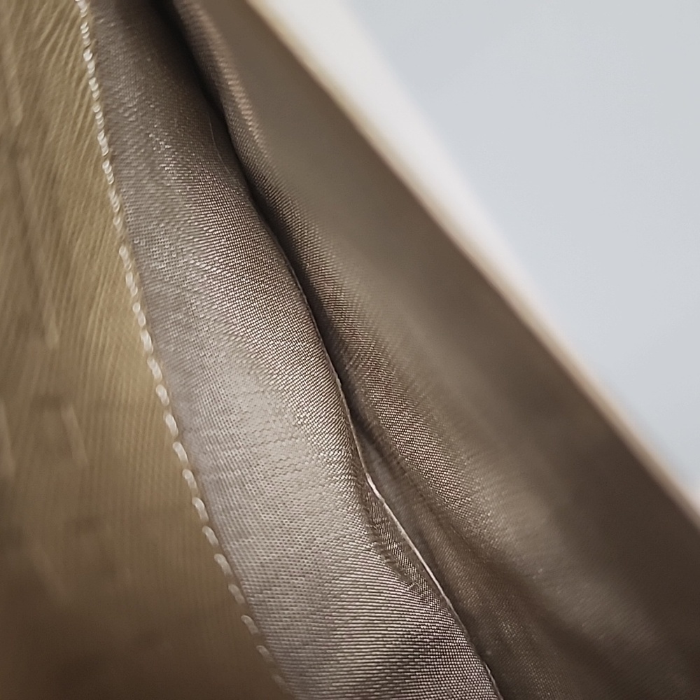 Burberry Long Wallet With Box - Picture 8 of 17